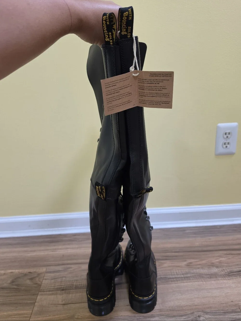 NEW DR. MARTENS AUDRICK 22-EYE EXTREME LACE KNEE HIGH PLATFORM BOTOS